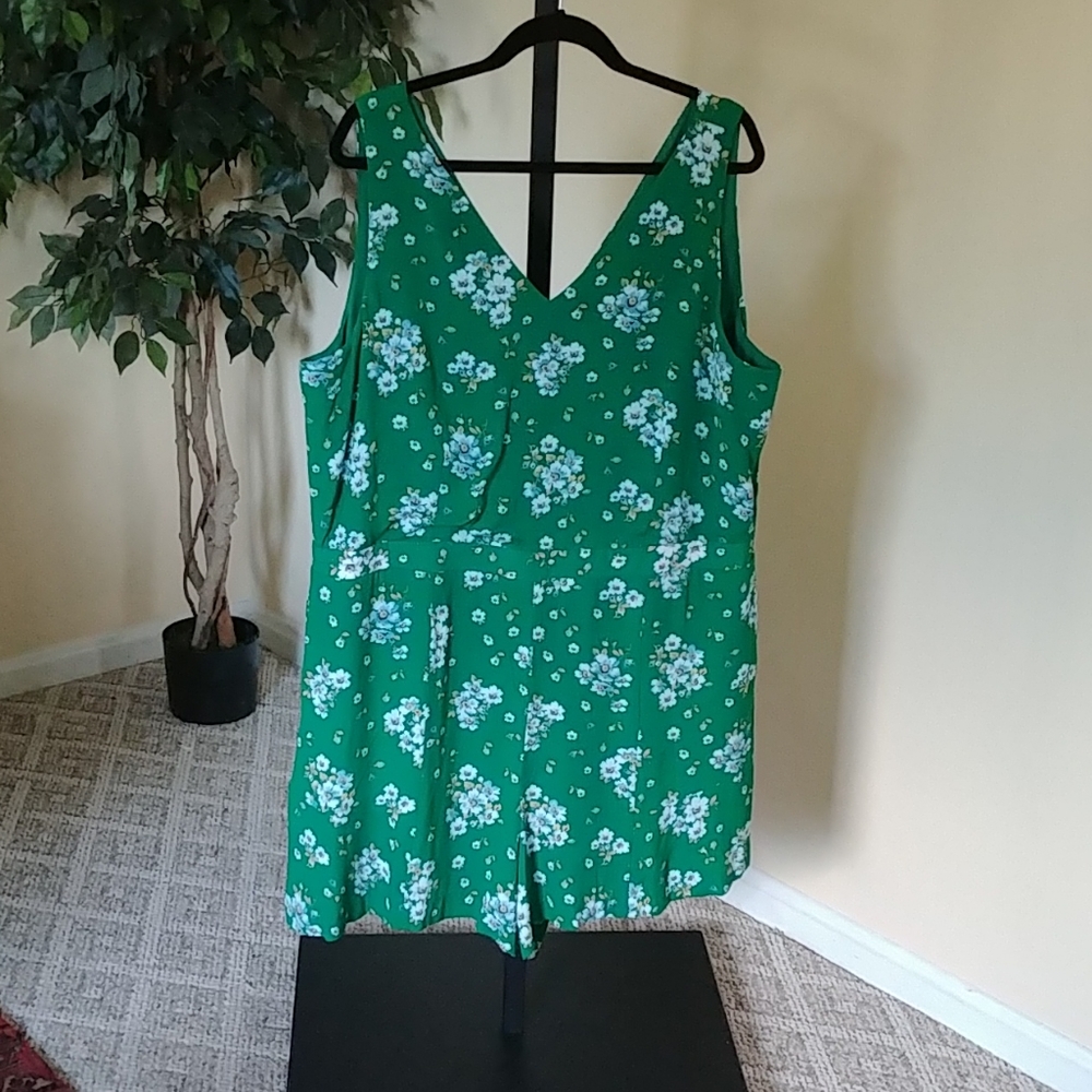 LOFT Plus Floral Romper